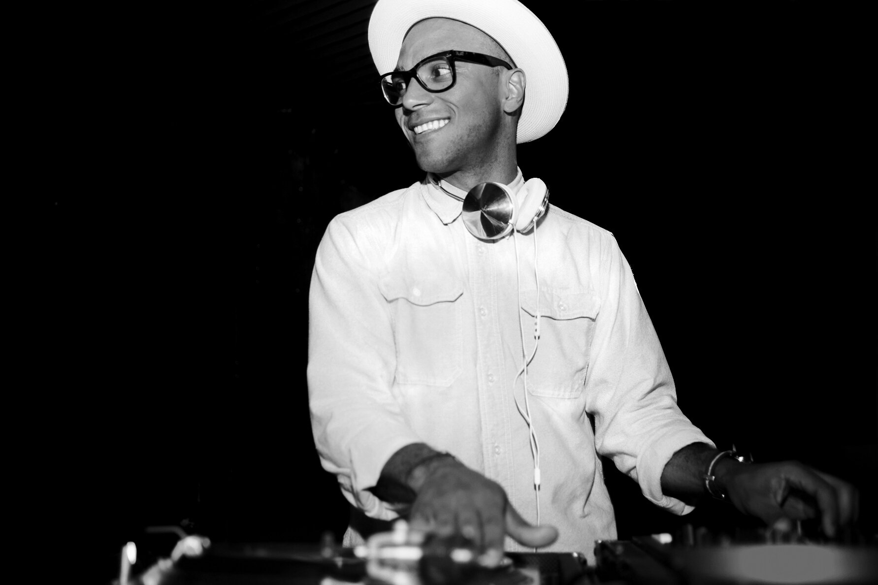 DJ Luis Calderin